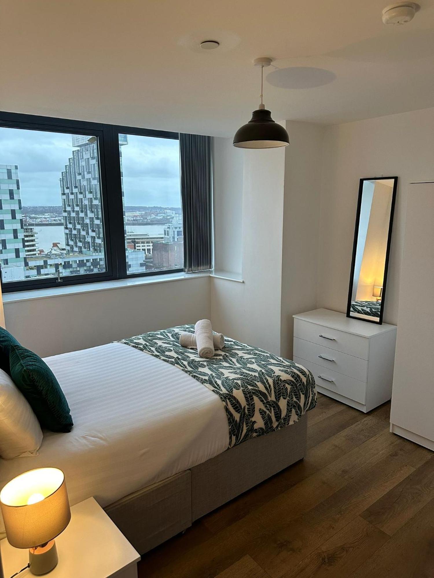 Stunning City View Apartment By Central Stay Liverpool Exterior photo